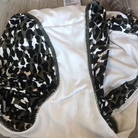 Michael Kors Women's Thora Leopard-Print Lace-Up One-Piece Swimsuit Size 6 - Picture 10 of 13